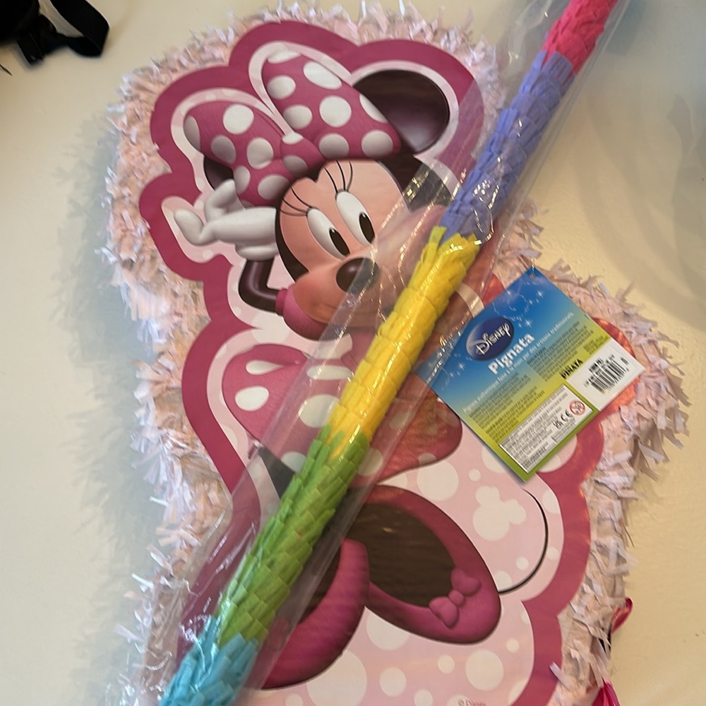 Pull-String Minnie Pinata - Picture 2 of 2